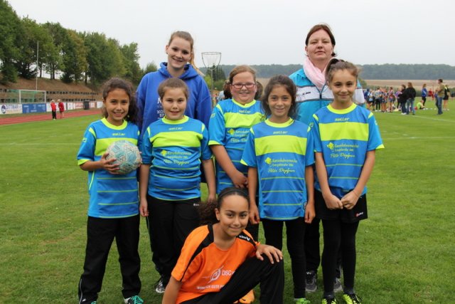 Die Mannschaften des Bezirksschülertreffens 2016 in Massbach
